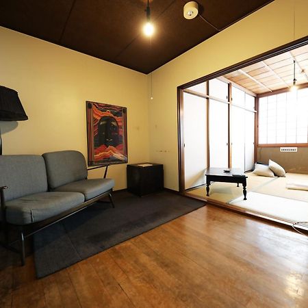 Fon-Su Bed&Breakfast Osaka Esterno foto